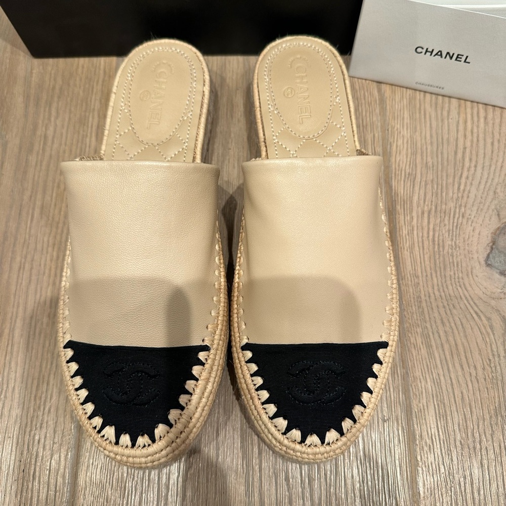CHANEL Women's Beige and Black Espadrille Mules - Picture 2 of 15